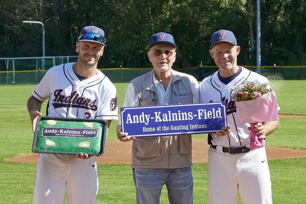 Einweihung des Andy-Kalnins-Fields